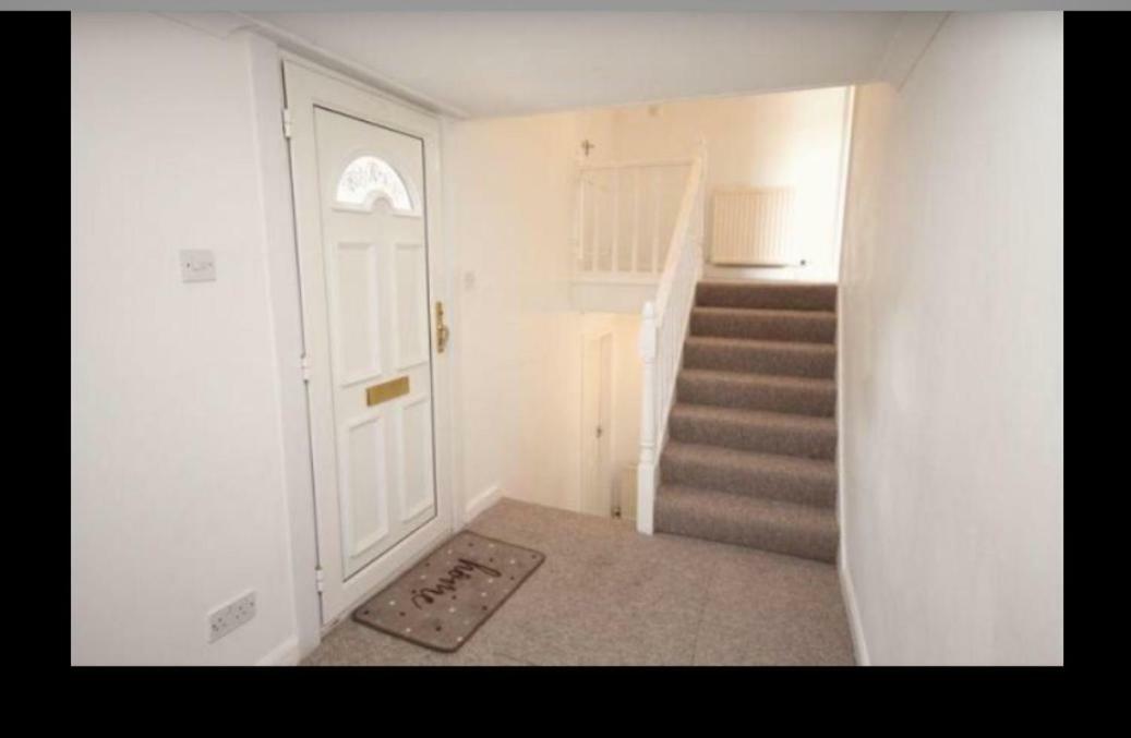 Bathgate Handy House Экстерьер фото